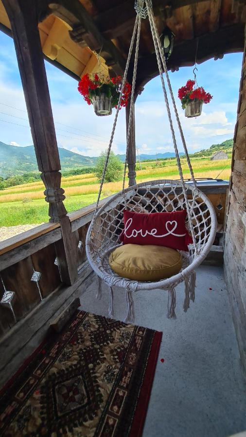 Casa Bunicilor Din Oncesti Villa Buitenkant foto