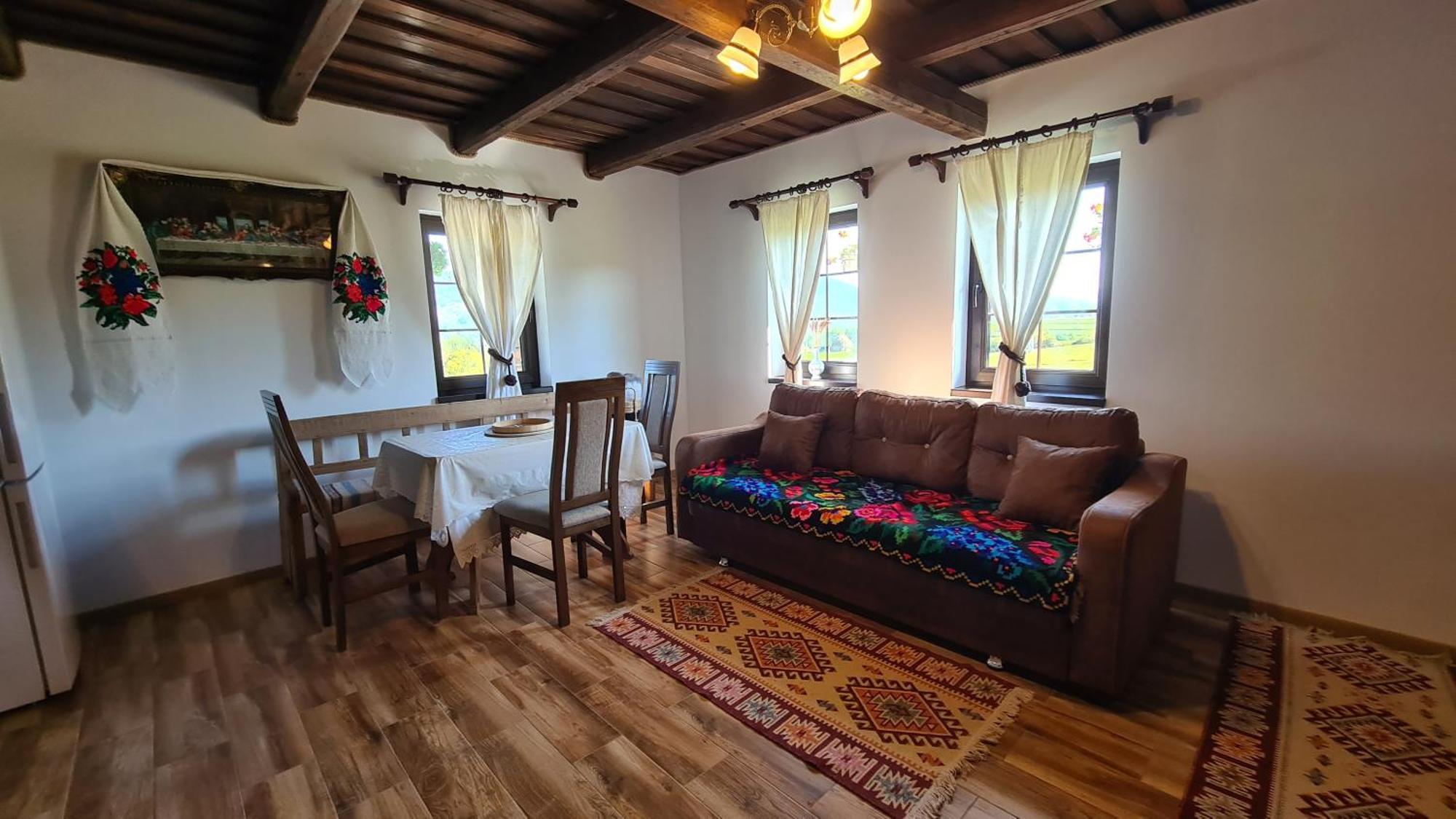 Casa Bunicilor Din Oncesti Villa Buitenkant foto